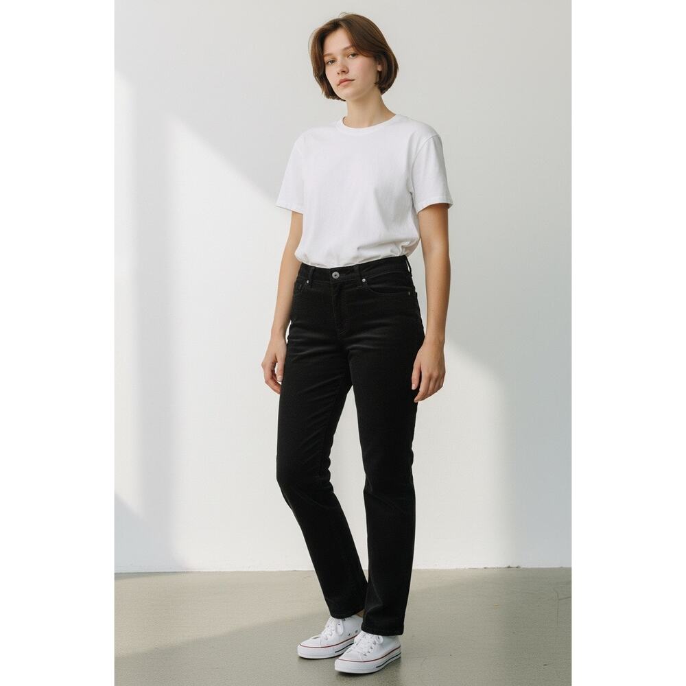 Calvin Klein Women’s Size 10 Black Chic Velevt Jeans | Y2K Minimalist